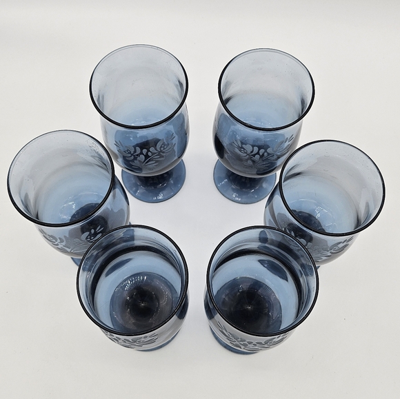 6- Pfaltzgraff Yorktowne Blue Etched Water Wine Goblets Glasses 12 oz (#290) - Picture 2 of 6